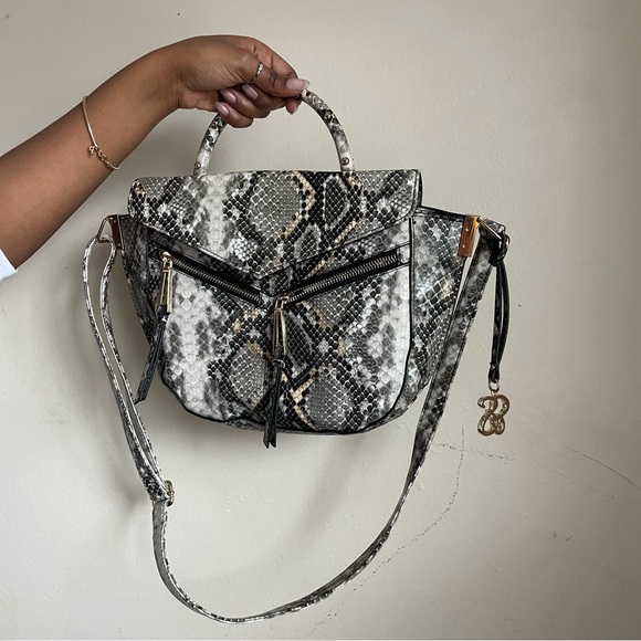 Jessica Simpson NWT Python Snake Crossbody bag - Picture 2 of 3